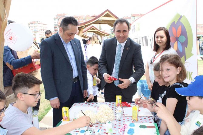 Çocuklar Çevre Ve Çocuk Şenlikleri’nde Bilinçlendi