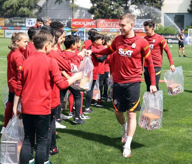 Florya’da 23 Nisan Coşkusu