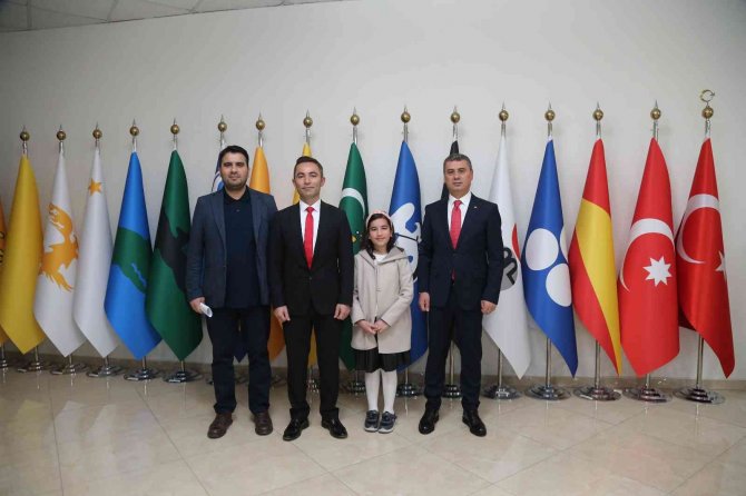 Başkan Şimşek, 23 Nisan’da Koltuğunu Devretti