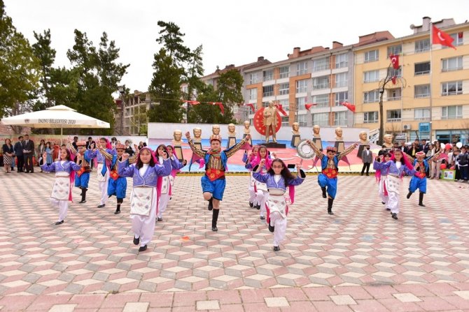 İ̇nönü’de 23 Nisan Coşkusu