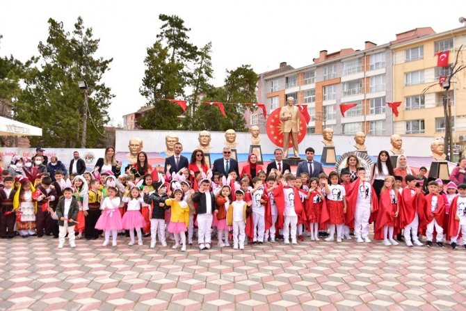 İ̇nönü’de 23 Nisan Coşkusu