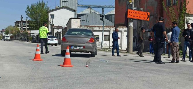Otomobilin Çarptığı Yaya Yaralandı