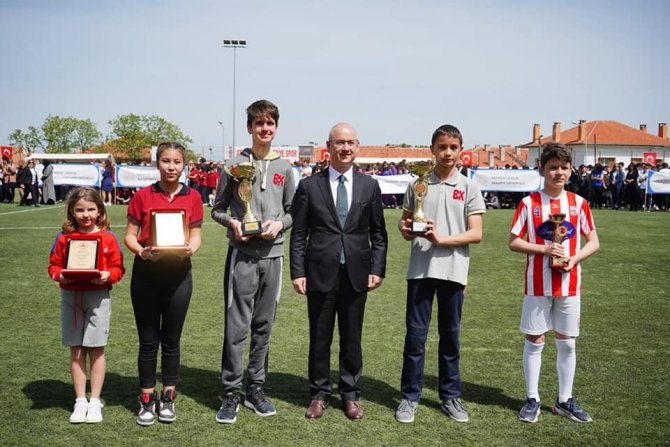 Ayvalık’ta 23 Nisan Coşkusu Zirveye Taşındı