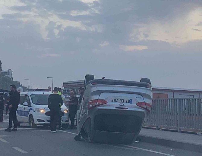 Sürücüsünün Kontrolünden Çıkan Otomobil Takla Attı: 2 Yaralı
