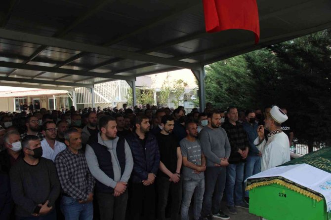 Feci Kazada Hayatını Kaybeden 2 Kişi Toprağa Verildi