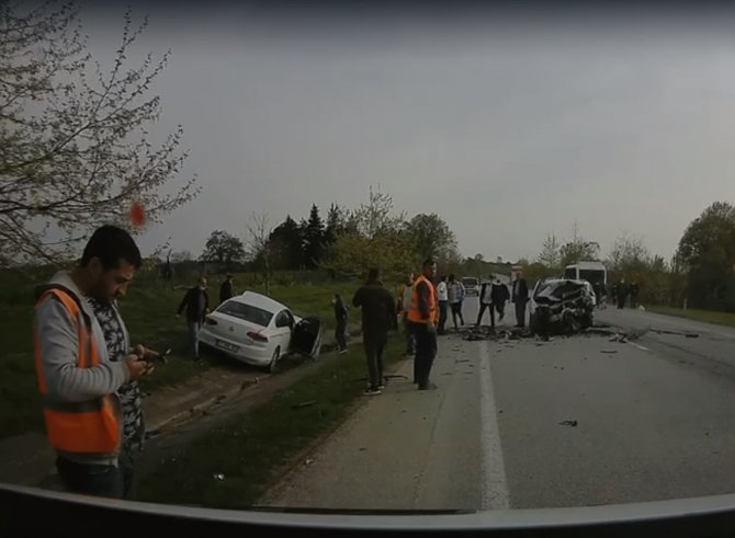 Kocaeli’deki Feci Kaza Araç Kamerasına Yansıdı