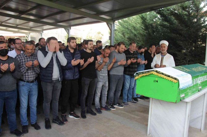 Feci Kazada Hayatını Kaybeden 2 Kişi Toprağa Verildi