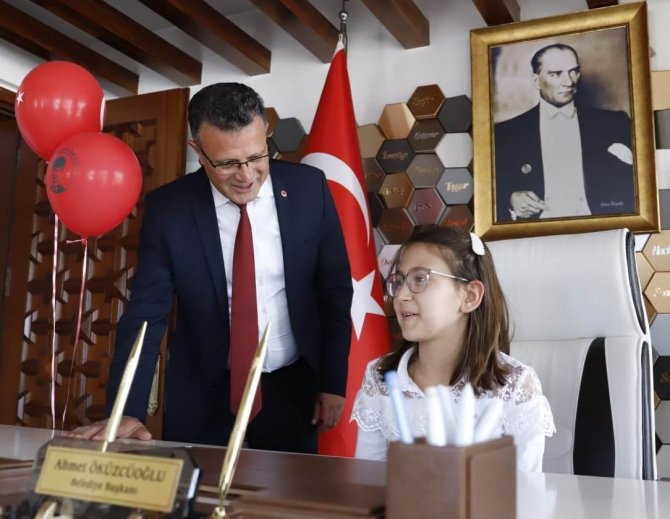 Otomobilin Çarptığı Duru’ya ’Başkanlık’ Sürprizi