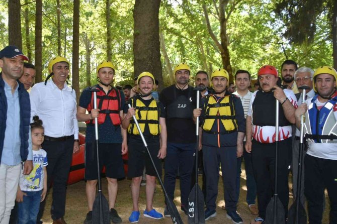 Nusaybin’de Düzenlenen Rafting Okul Sporları Yarışı Başladı