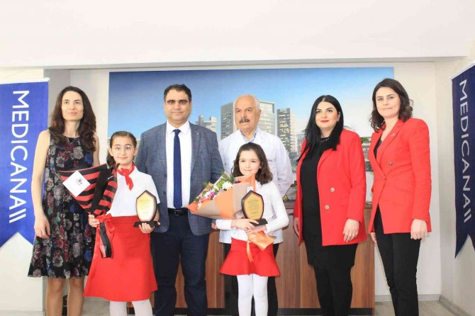 Geleceğin Doktor Ve Sağlık Yöneticileri İlk Deneyimlerini Yaşadı