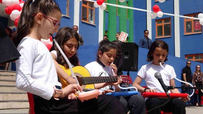 Muş’ta 23 Nisan Ulusal Egemenlik Ve Çocuk Bayramı Kutlandı