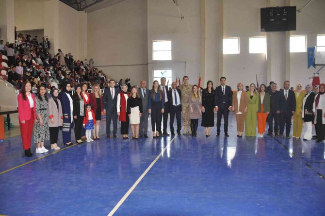 Bulanık’ta 23 Nisan Ulusal Egemenlik Ve Çocuk Bayramı Kutlandı