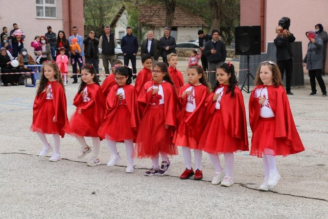 Pazaryeri’nde 23 Nisan Çeşitli Etkinliklerle Kutandı