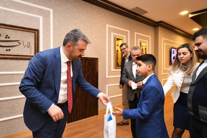 Başkan Ertuğrul Çetin, Koltuğunu Devretti
