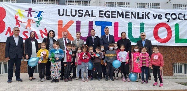 Kaymakamdan Miniklere Sıfır Atık Temalı Oyuncak