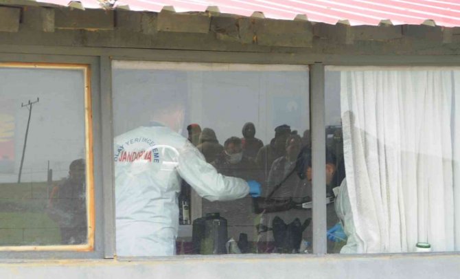 Çoban Başından Vurulmuş Halde Ölü Bulundu