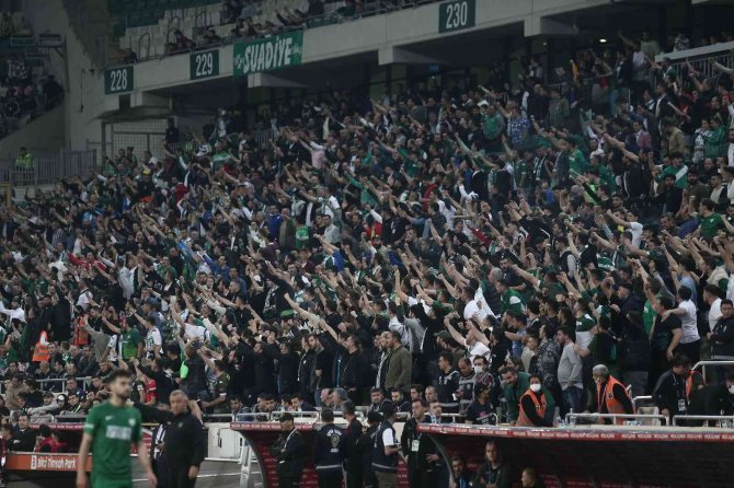 Spor Toto 1. Lig: Bursaspor: 1 - Denizlispor: 0 (İ̇lk Yarı Sonucu)