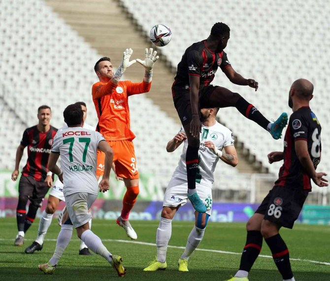 Spor Toto Süper Lig: Fatih Karagümrük: 0 - Gzt Giresunspor: 0 (İ̇lk Yarı)
