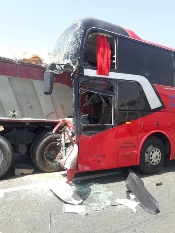 Suudi Arabistan’da Otobüs Kazası: 8 Ölü
