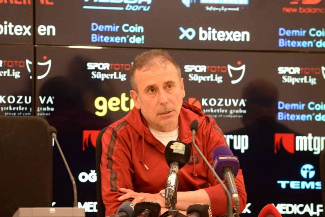 Abdullah Avcı: "Taraftarlarımız Sandıklardaki Tüm Trabzonspor Bayraklarını Çıkartsın"