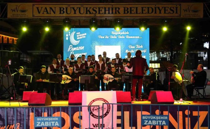 Van’da Tasavvuf Musikisi Konseri Gönüllere Hitap Etti