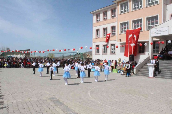 Muradiye’de 23 Nisan Coşkusu