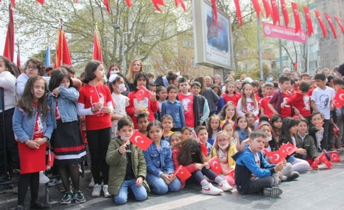 Çınarcık’ta 23 Nisan Coşkuyla Kutlandı