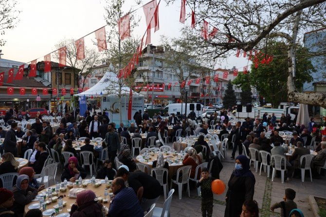 Yenişehirliler İftarda Buluştu
