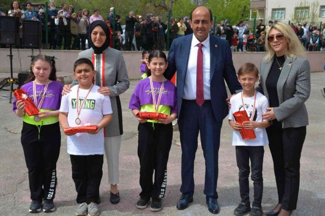 Gülüç’te 23 Nisan Bayramı Coşkuyla Kutlandı