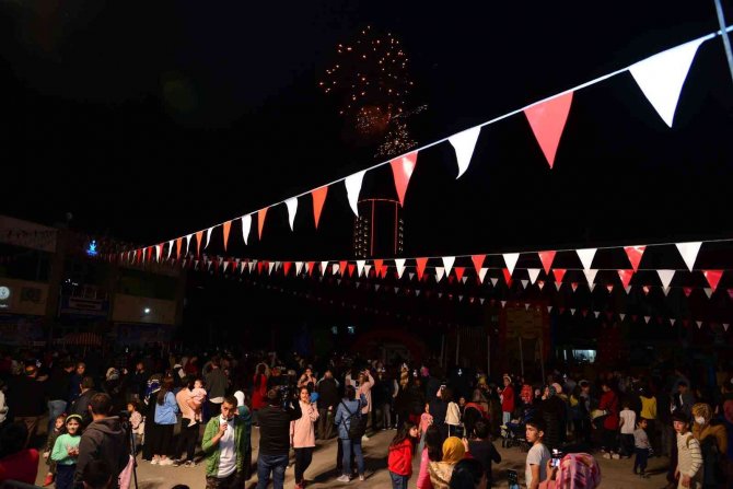 23 Nisan’da Kahramankazan’nın Gökyüzü Rengarenk
