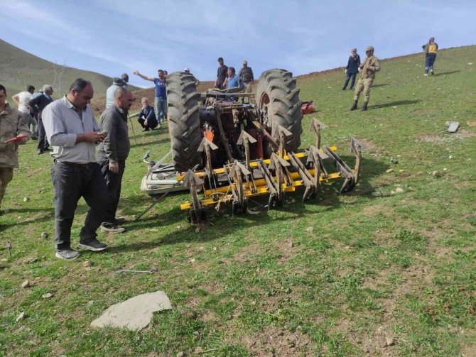 Ağrı’da Devrilen Traktörün Altında Kalan Yaşlı Adam Hayatını Kaybetti