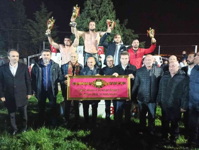 6. Hersek Yağlı Güreşleri’nin Başpehlivanı Hüseyin Gümüşalan Oldu