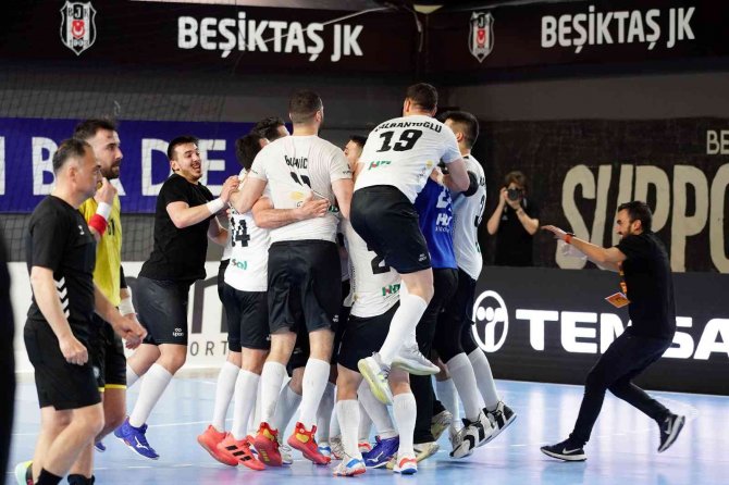 Beşiktaş Hentbol Takımı Şampiyon Oldu
