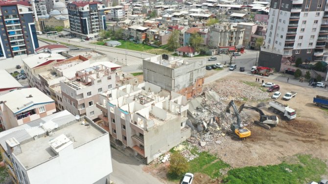 Yiğitler Mahallesi’nde Yıkım Çalışmalarına Hız Verildi