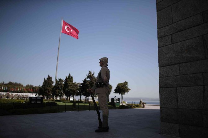 Bakan Ersoy: "Çanakkale, İnsan Hayatına Duyulan Saygının En Uç Koşullarda Bile Esnemediğinin Belgesidir"