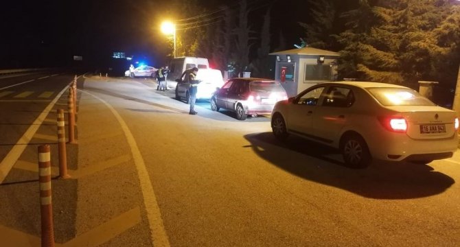 Jandarma Ekiplerinin Denetiminde 3 Araç Trafikten Men Edildi