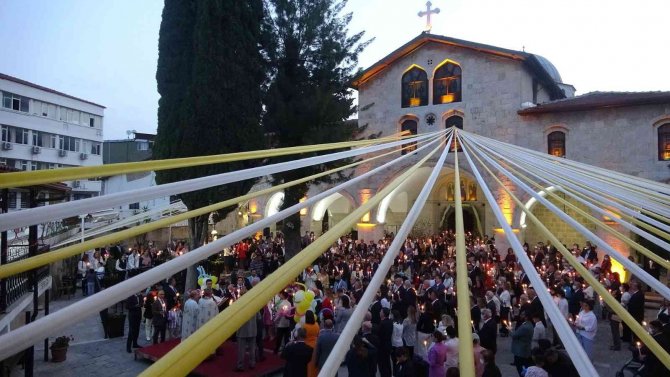 Hatay’da Paskalya Bayramı Kutlandı