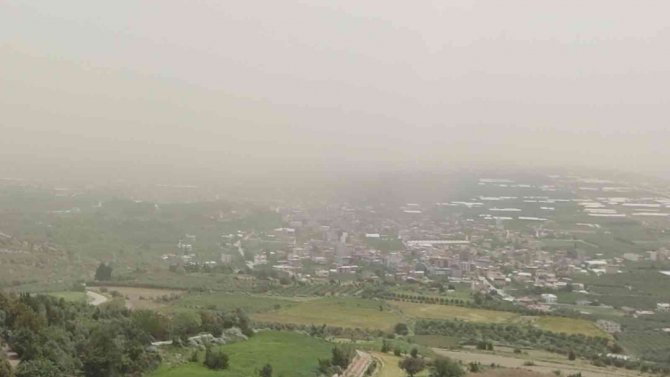 Hatay’da Toz Taşınımı Etkili Oluyor