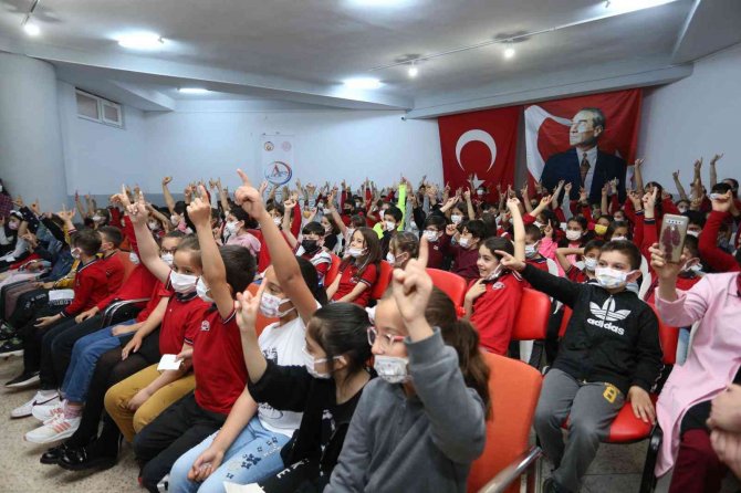 Başkan Tütüncü, Öğrencilere Yerel Yönetimi Anlattı