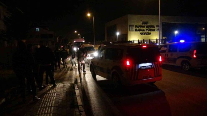 İ̇ki Mahalle Arasındaki Gerginliğe Çevik Kuvvet Müdahale Etti