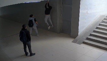 Çocukların Alt Geçitteki Kameraları Kırma Eğlencesi Pahalıya Patladı