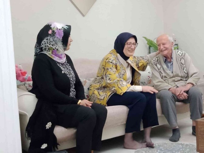 Umutlu: “Edremit’i Yeniden Ak Belediyecilikle Buluşturacağız”