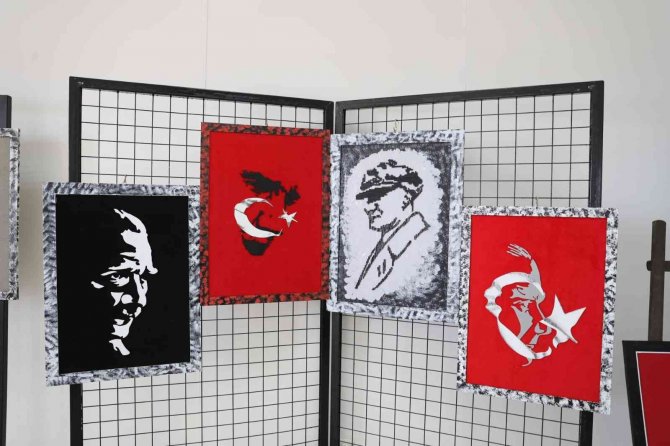 Atatürk Silüetleri Sergisi Didimlilerle Buluştu