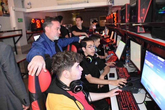 ‘Şehzadeler Valorant Turnuvası’nda E-spor Merkezi Müjdesi