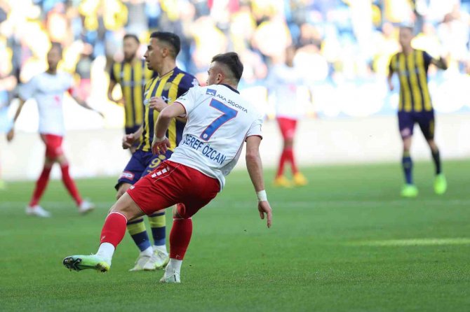 Şeref Özcan: "Golü Benim Atmam Önemli Değil”