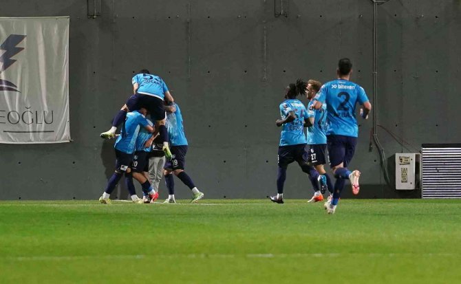 Spor Toto 1. Lig: İ̇stanbulspor: 1 - Bb Erzurumspor: 2