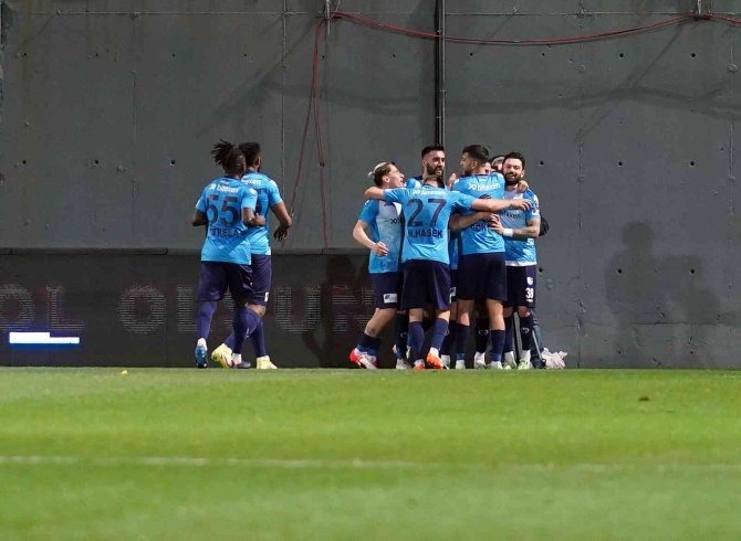 Spor Toto 1. Lig: İ̇stanbulspor: 1 - Bb Erzurumspor: 2