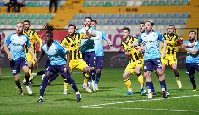 Spor Toto 1. Lig: İ̇stanbulspor: 1 - Bb Erzurumspor: 2