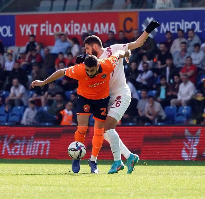 Spor Toto Süper Lig: Medipol Başakşehir: 0 - A.hatayspor: 0 (İ̇lk Yarı)