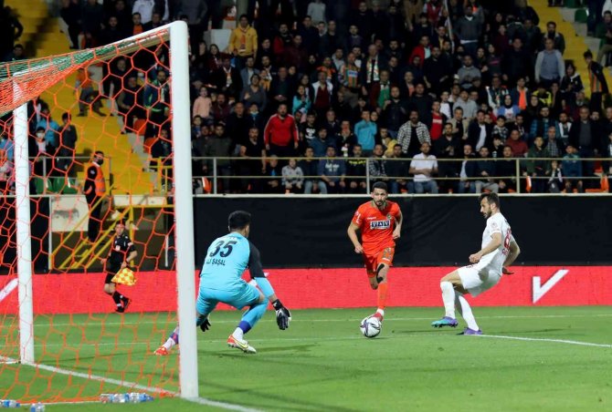 Sivasspor İle Alanyaspor 10. Randevuda
